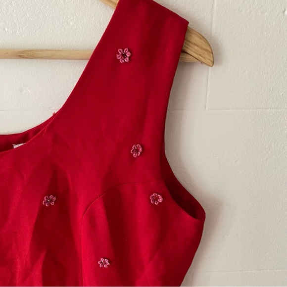 Vintage Red Dress with Flower Appliqués - Picture 6 of 13